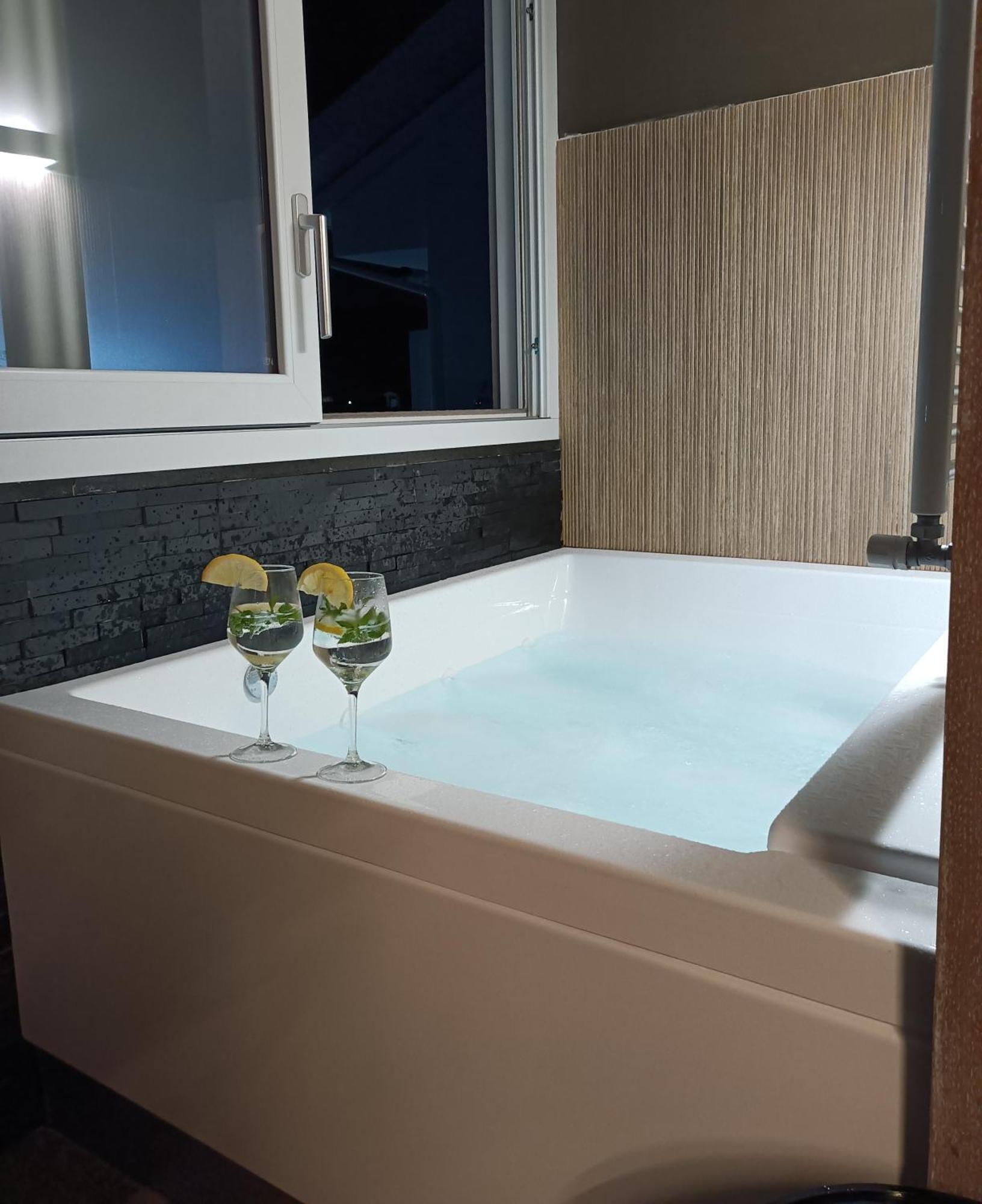 King Suite with Spa Bath,1553054524:JPEG