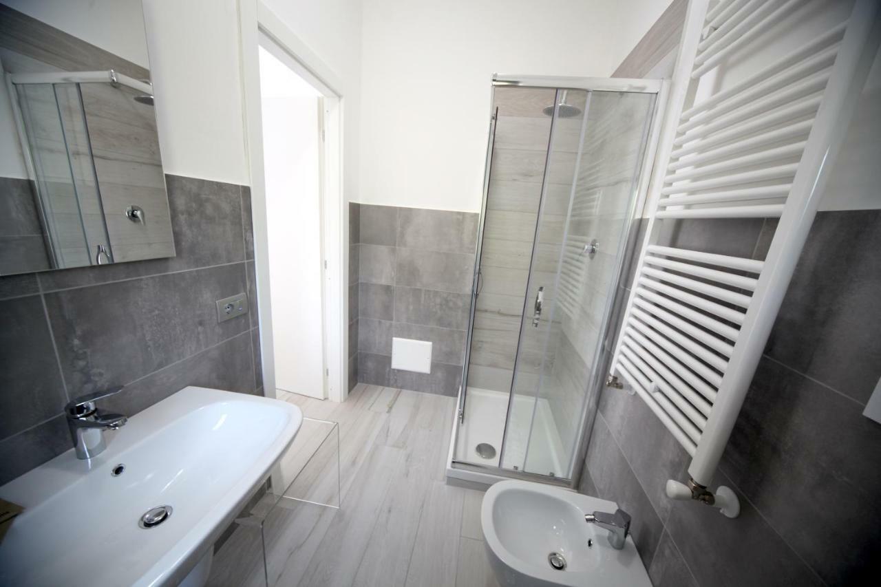 Standard Double or Twin Room,910348984:JPEG